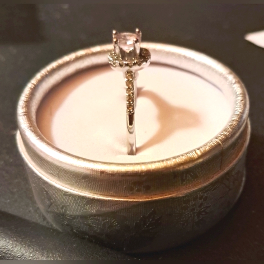 SOLITARE ENGAGEMENT RING Sz 10 - Picture 4 of 10